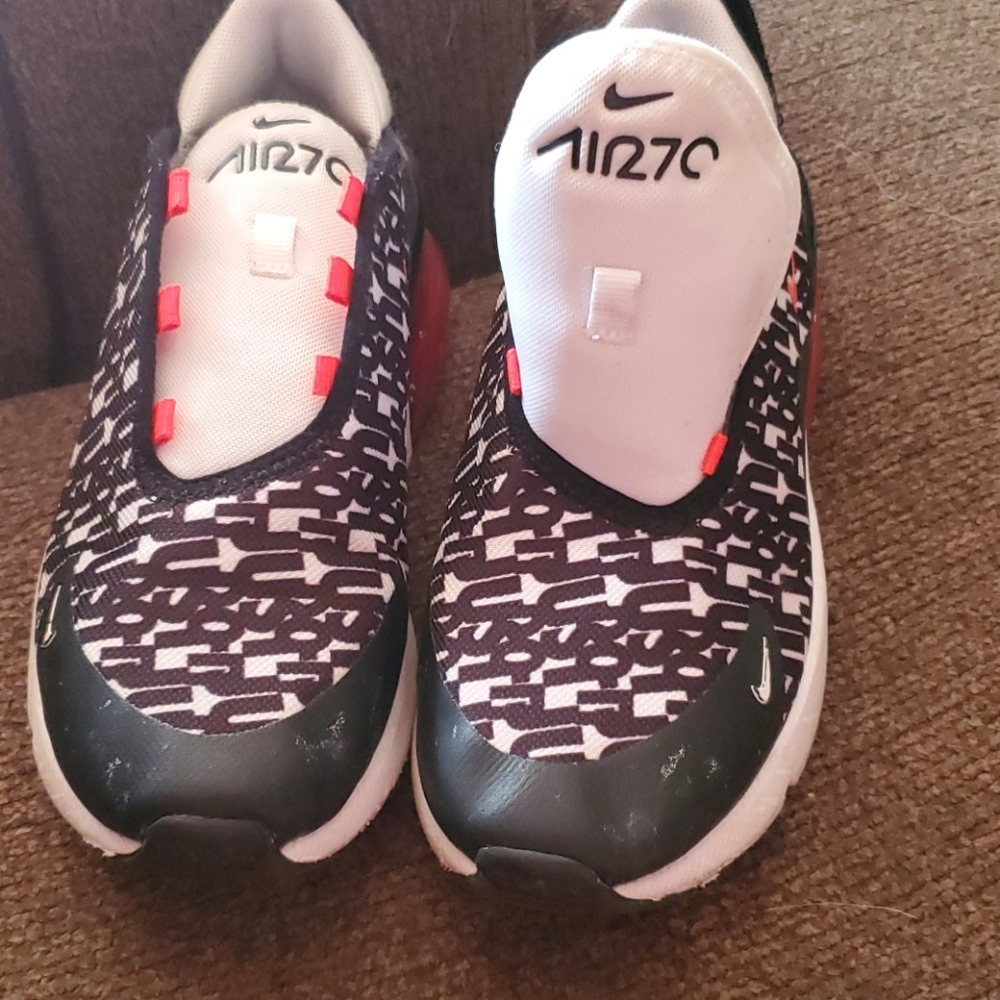 Kids Nike Air 270 Sneakers
